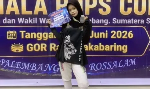 Atlet muda berbakat, Alya Rubiya Yuki, sukses menorehkan prestasi gemilang pada Kejuaraan Nasional (Kejurnas) Anggar RDPS Cup 2026 yang berlangsung di GOR Ranau Jakabaring, Palembang. (BEKISARMEDIA.ID/ANGGA)