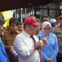 Kelompok mahasiswa yang tergabung dalam aliansi Cipayung Plus Sumatra Selatan (Sumsel) menggelar aksi demonstrasi di depan gerbang Kantor DPRD Sumsel, kota Palembang, pada hari Senin, tanggal 22 Juni 2026. (BEKISARMEDIA.ID/HAIRUDIN)