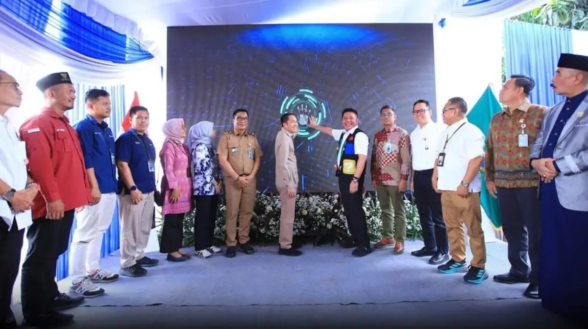 Targetkan Puluhan Ribu Unit di 2026, Pemprov Sumsel Luncurkan Gerakan Rutilahu 2 Pemerintah Provinsi (Pemprov) Sumatra Selatan (Sumsel) resmi meluncurkan Gerakan Bersama Perbaikan Rumah Tidak Layak Huni (Rutilahu) Tahun 2026 di Kelurahan 11 Ulu, Kecamatan Seberang Ulu II, Kota Palembang. (BEKISARMEDIA.ID/HAIRUDIN)