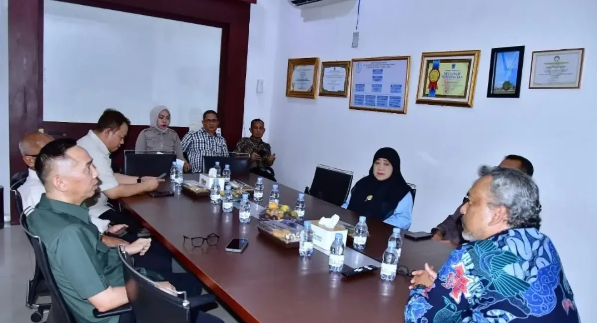 Komisi III DPRD Sumsel melangsungkan kunjungan kerja pengawasan ke Kantor BSB Cabang Lahat. (BEKISARMEDIA.ID/HAIRUDIN)