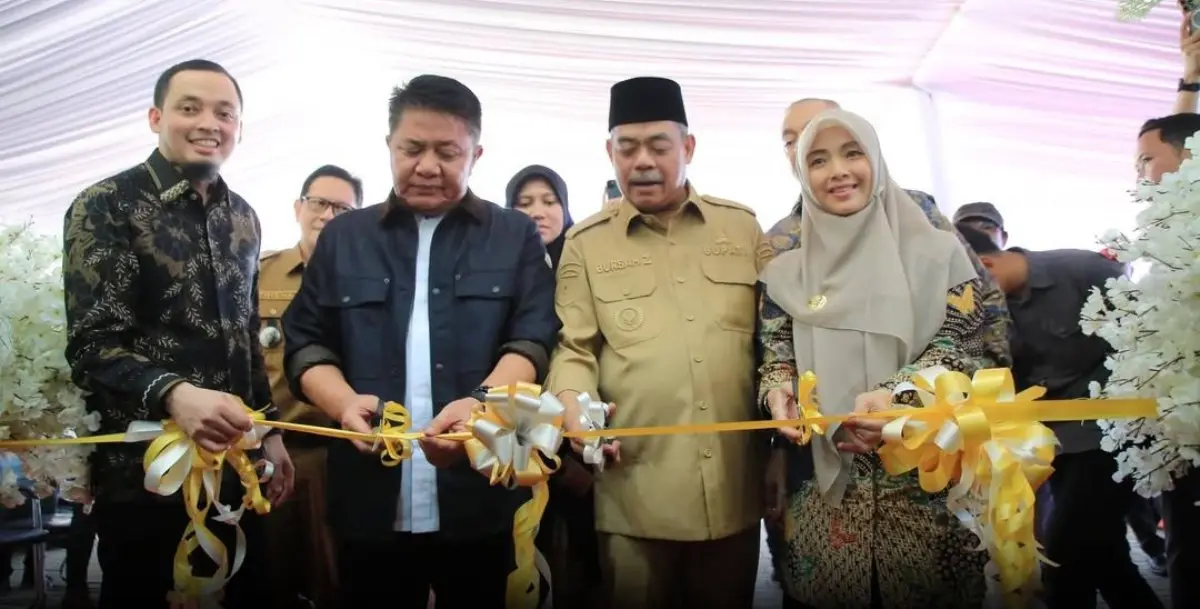 Gubernur Provinsi Sumatra Selatan (Sumsel), Herman Deru, meresmikan operasional Rumah Sakit (RS) AR Bunda Assalam di Kabupaten Lahat, pada hari Senin, tanggal 11 Mei 2026. (BEKISARMEDIA.ID/HAIRUDIN)