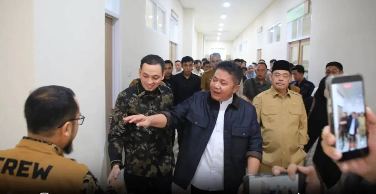 Gubernur Provinsi Sumatra Selatan (Sumsel), Herman Deru, meresmikan operasional Rumah Sakit (RS) AR Bunda Assalam di Kabupaten Lahat, pada hari Senin, tanggal 11 Mei 2026. (BEKISARMEDIA.ID/HAIRUDIN)