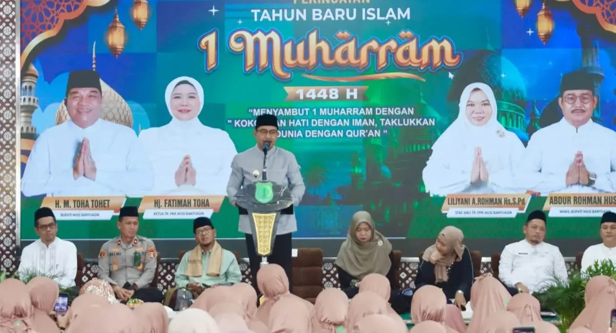 Wakil Bupati Kabupaten Muba, Abdur Rohman Husen, memberikan sambutan pada peringatan Tahun Baru Islam 1 Muharram 1448 Hijriah. (BEKISARMEDIA.ID/HAIRUDIN)