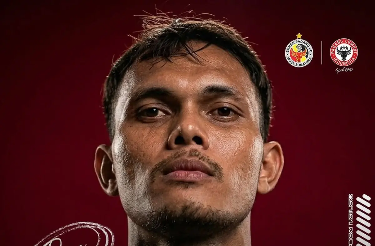 Bek sayap berpengalaman, Rezaldi Hehanussa, resmi membuka lembaran baru dalam karier profesionalnya setelah sepakat untuk merapat ke Pulau Sumatra, guna membela panji Semen Padang FC. (BEKISARMEDIA.ID/TRI)