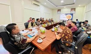 Rapat Evaluasi Penerapan WFH di lingkungan Pemkab Muba, yang dipimpin langsung oleh Sekretaris Daerah Kabupaten Muba, Syafaruddin, pada hari Jum'at, tanggal 29 Mei 2026. (BEKISARMEDIA.ID/HAIRUDIN)