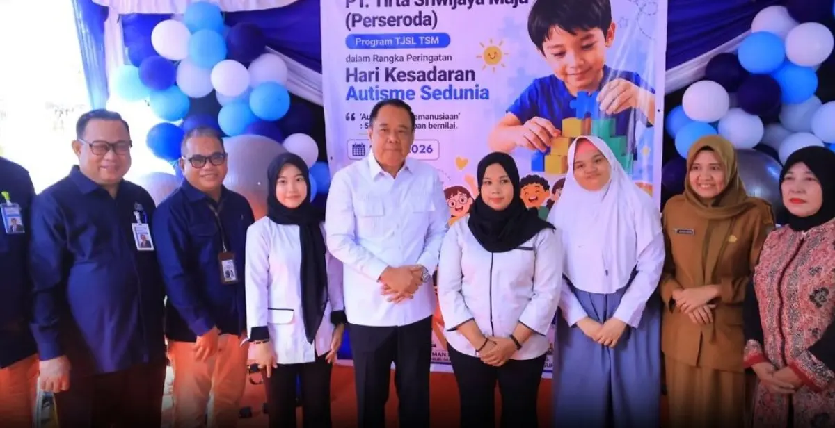 Wakil Gubernur (Wagub) Sumatra Selatan (Sumsel), Cik Ujang, menghadiri agenda aksi sosial dan berbagi bersama anak-anak berkebutuhan khusus di Sekolah Luar Biasa (SLB) Talang Kelapa, pada hari Selasa, tanggal 12 Mei 2026. (BEKISARMEDIA.ID/HAIRUDIN)