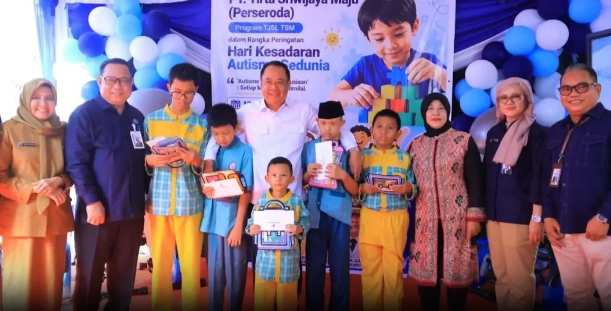 Wakil Gubernur (Wagub) Sumatra Selatan (Sumsel), Cik Ujang, menghadiri agenda aksi sosial dan berbagi bersama anak-anak berkebutuhan khusus di Sekolah Luar Biasa (SLB) Talang Kelapa, pada hari Selasa, tanggal 12 Mei 2026. (BEKISARMEDIA.ID/HAIRUDIN)