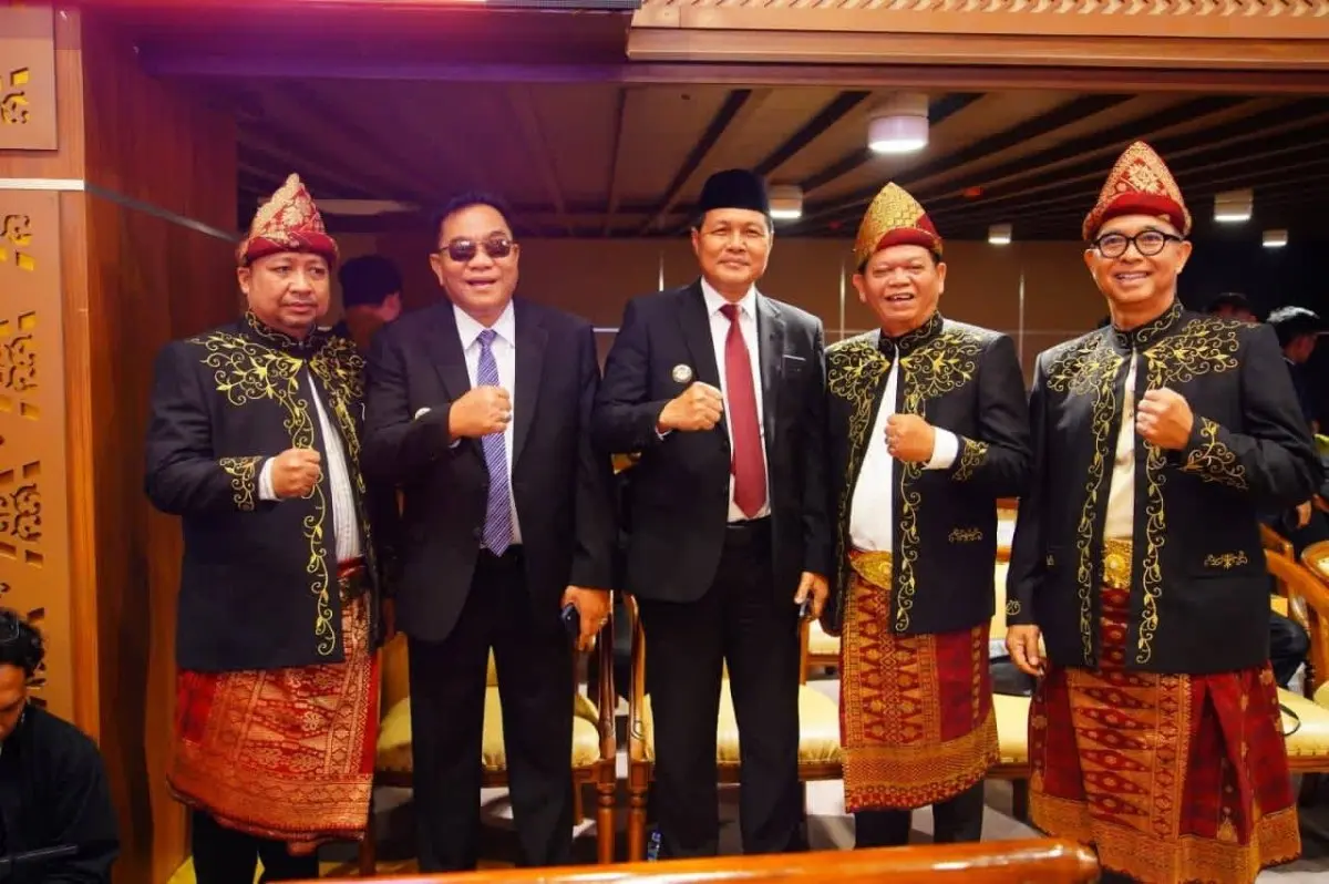 Bupati Kabupaten Musi Banyuasin (Muba), Toha Tohet, menghadiri Rapat Paripurna DPRD Provinsi Sumatra Selatan (Sumsel), dalam rangka Peringatan Hari Jadi ke-80 Provinsi Sumatra Selatan Tahun 2026. (BEKISARMEDIA.ID/HAIRUDIN)