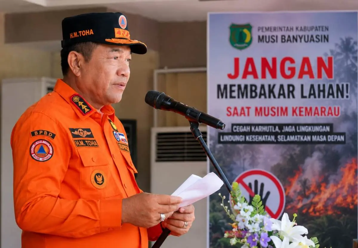 Bupati Kabupaten Muba, Toha Tohet, mengeluarkan imbauan tegas kepada seluruh korporasi dan masyarakat agar tidak membuka maupun membersihkan lahan dengan cara membakar. (BEKISARMEDIA.ID/HAIRUDIN)