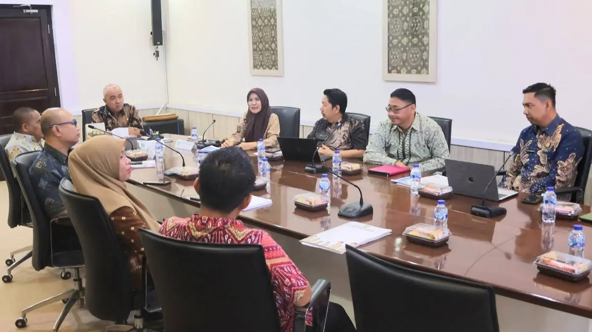 rapat Konsolidasi dan Evaluasi Kinerja dalam rangka Penguatan Sinergitas serta Akselerasi Persiapan Evaluasi Sistem Akuntabilitas Kinerja Instansi Pemerintah (SAKIP) Kabupaten Muba Tahun 2026, di Ruang Rapat Sekretaris Daerah Muba, pada hari Kamis, tanggal 25 Juni 2026. (BEKISARMEDIA.ID/HAIRUDIN)