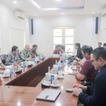 rapat koordinasi antara Pemerintah Kabupaten (Pemkab) Muba dengan Tim Bidang Ketenagalistrikan Kementerian Energi dan Sumber Daya Mineral (ESDM) Republik Indonesia, di Kantor Perwakilan Pemkab Muba di Palembang, pada hari Kamis, tanggal 7 Mei 2026. (BEKISARMEDIA.ID/HAIRUDIN)