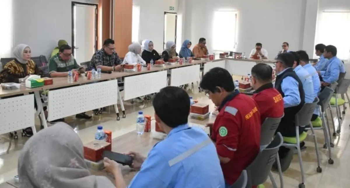 Komisi V Dewan Perwakilan Rakyat Daerah (DPRD) Provinsi Sumatra Selatan (Sumsel) melaksanakan kunjungan kerja (Kunker) ke fasilitas PT Musi Hutan Persada (MHP) yang terletak di Kabupaten Muara Enim. (BEKISARMEDIA.ID/HAIRUDIN)