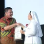Gubernur Sumatra Selatan (Sumsel), Herman Deru, menghadiri perayaan puncak 100 tahun Kongregasi Suster Santo Fransiskus Charitas hadir di Indonesia. (BEKISARMEDIA.ID/ANGGA)