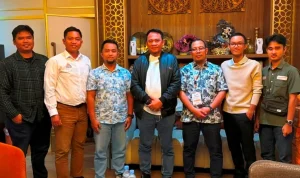 Perhimpunan Ahli Pertambangan Indonesia (Perhapi) Perwakilan Daerah Sumatra Selatan (Sumsel) mendatangi gedung Dewan Perwakilan Rakyat Daerah (DPRD) Provinsi Sumsel di Palembang pada hari Rabu, tanggal 22 Juli 2026. (BEKISARMEDIA.ID/HAIRUDIN)