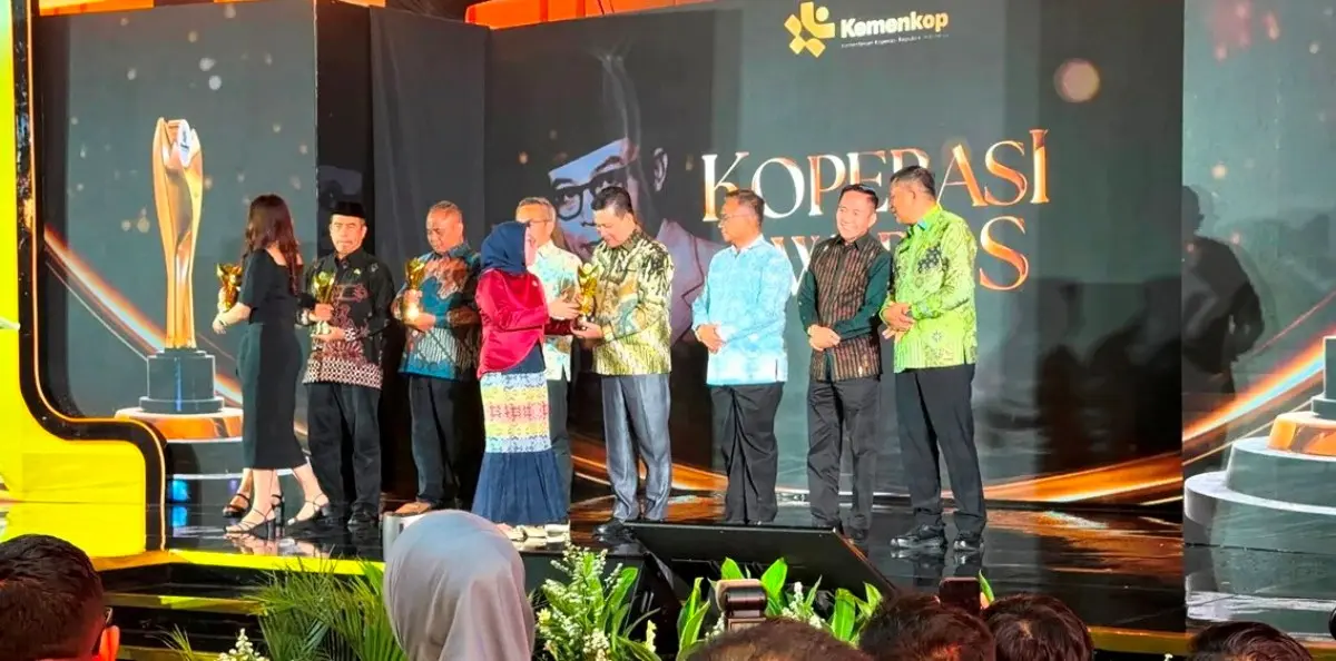 Kabupaten Musi Banyuasin (Muba) kembali menorehkan prestasi gemilang di tingkat nasional. Muba sukses memborong dua penghargaan sekaligus dalam ajang Koperasi Awards 2026. (BEKISARMEDIA.ID/ANGGA)
