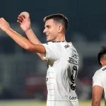 Gol Alexander Jeremejeff pada penghujung babak pertama, menjadi pembeda sekaligus memastikan tiga poin dibawa pulang ke Jakarta. (FOTO : BEKISARMEDIA.ID/ILEAGUE.ID)