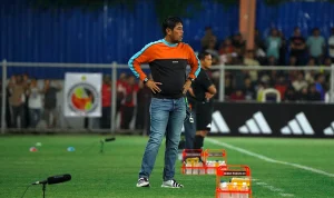 Pelatih Semen Padang FC, Nilmaizar. (FOTO: BEKISARMEDIA.ID/ILEAGUE.ID)