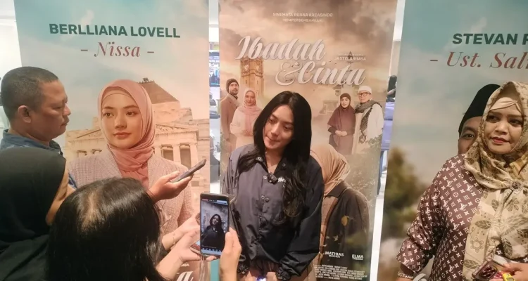 Berlliana Lovell saat menghadiri pemutaran perdana terbatas (special screening) film Ibadah & Cinta di XXI Palembang Square, Minggu, 20 September 2026. (BEKISARMEDIA.ID/ANGGA)