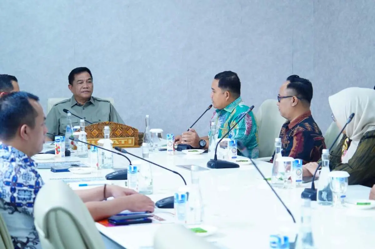 Bupati Kabupaten Musi Banyuasin (Muba), Toha Tohet, menyambut audiensi jajaran PT Bank Syariah Indonesia (BSI) Area Palembang di Guest House Griya Bumi Serasan Sekate, Kamis, 3 September 2026. (BEKISARMEDIA.ID/ANGGA)