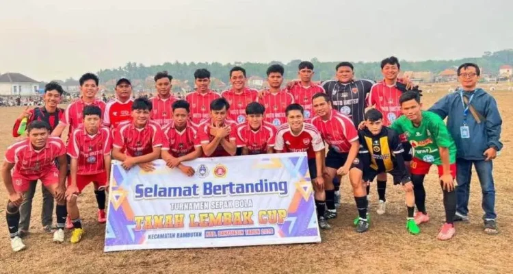Noto United tampil luar biasa dominan saat berhadapan dengan Titan FC pada laga perdana turnamen antar-klub desa se Kecamatan Rambutan, Kabupaten Banyuasin. (BEKISARMEDIA.ID/TRI)
