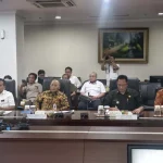 Dr. H. Apriyadi Mahmud menghadiri Rapat Koordinasi Monitoring Pengelolaan Sumur Minyak Masyarakat, Sumur Tua, dan Sumur Idle di Ruang Rapat Utama Gedung Bina Graha, Kantor Staf Kepresidenan (KSP), Jakarta, Kamis, 10 September 2026. (FOTO: BEKISARMEDIA.ID/DINKOMINFO MUBA)