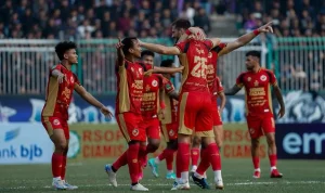 Pemain Semen Padang FC melakukan selebrasi usai menciptakan gol ke gawang PSGC Ciamis, Sabtu, 26 September 2026. (FOTO: INSTAGRAM SEMEN PADANG FC)