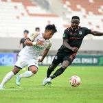 Pemain Sumsel United dan Persikad di Stadion Gelora Sriwijaya Jakabaring, Palembang. (BEKISARMEDIA.ID/TRI RICKI)