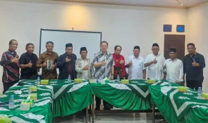 Anggota Dewan Perwakilan Daerah (DPD) Republik Indonesia (RI) asal Provinsi Sumatra Barat (Sumbar), Irman Gusman, mendorong Pimpinan Wilayah Muhammadiyah (PWM) Nusa Tenggara Timur (NTT) melakukan transformasi, agar menjadi Center of Excellence (pusat keunggulan) di kawasan Indonesia Timur. (BEKISARMEDIA.ID/RASTI)