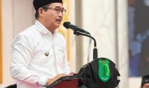 Wakil Bupati Kabupaten Musi Banyuasin (Muba), Abdur Rohman Husen, menghadiri Haflah Khotmil Qur’an ke-XII sekaligus Peringatan Hari Santri Nasional Zona 4 Kabupaten Muba, di Pondok Pesantren (Ponpes) Annur, Desa Gajah Mati, Kecamatan Babat Supat, Kamis, 22 Oktober 2026. (BEKISARMEDIA.ID/HAIRUDIN)