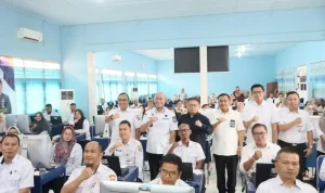 Wali Kota Lubuk Linggau,  H Rachmat Hidayat membuka kegiatan Profiling Aparatur Sipil Negara (ASN) di lingkungan Pemerintah Kota Lubuk Linggau di Laboratorium Komputer SMK Negeri 2 Kota Lubuk Linggau (BEKISARMEDIA.ID/HAIRUDIN)